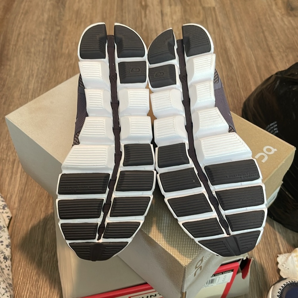 On Clouds 6.5 NWT shoes - Picture 2 of 4